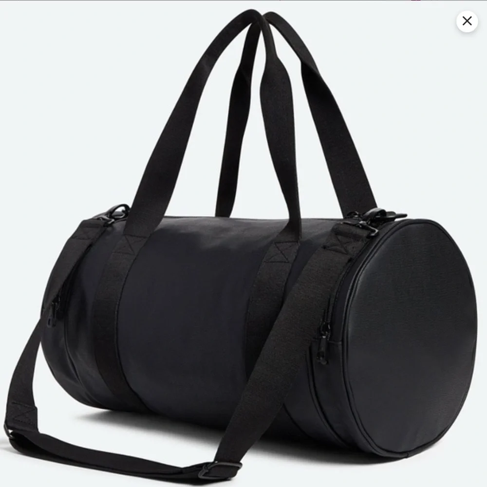 NWOT STATE Felix black duffle bag